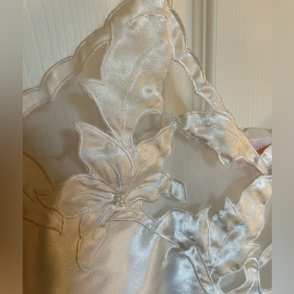 LA Lingerie white lacy top - Picture 3 of 9